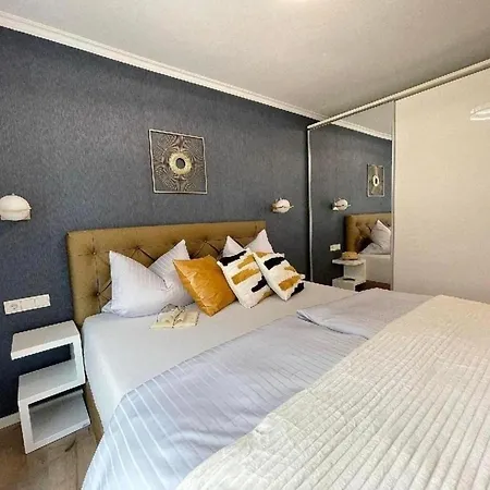 Apartman Ferienwohnung In Mit Garten
